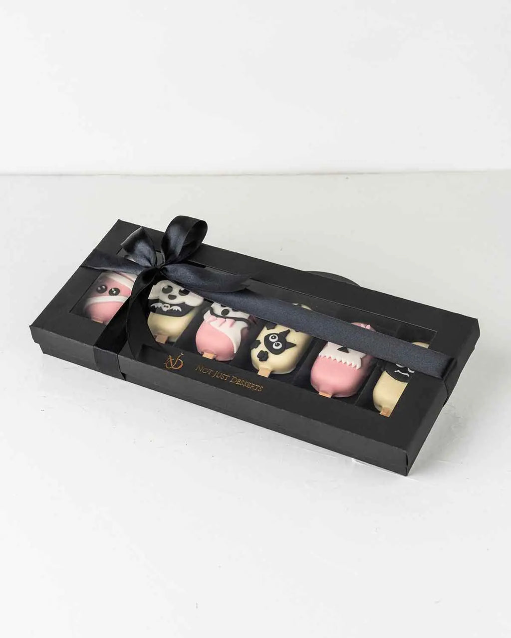 6-halloween-theme-cakesicles-dubai