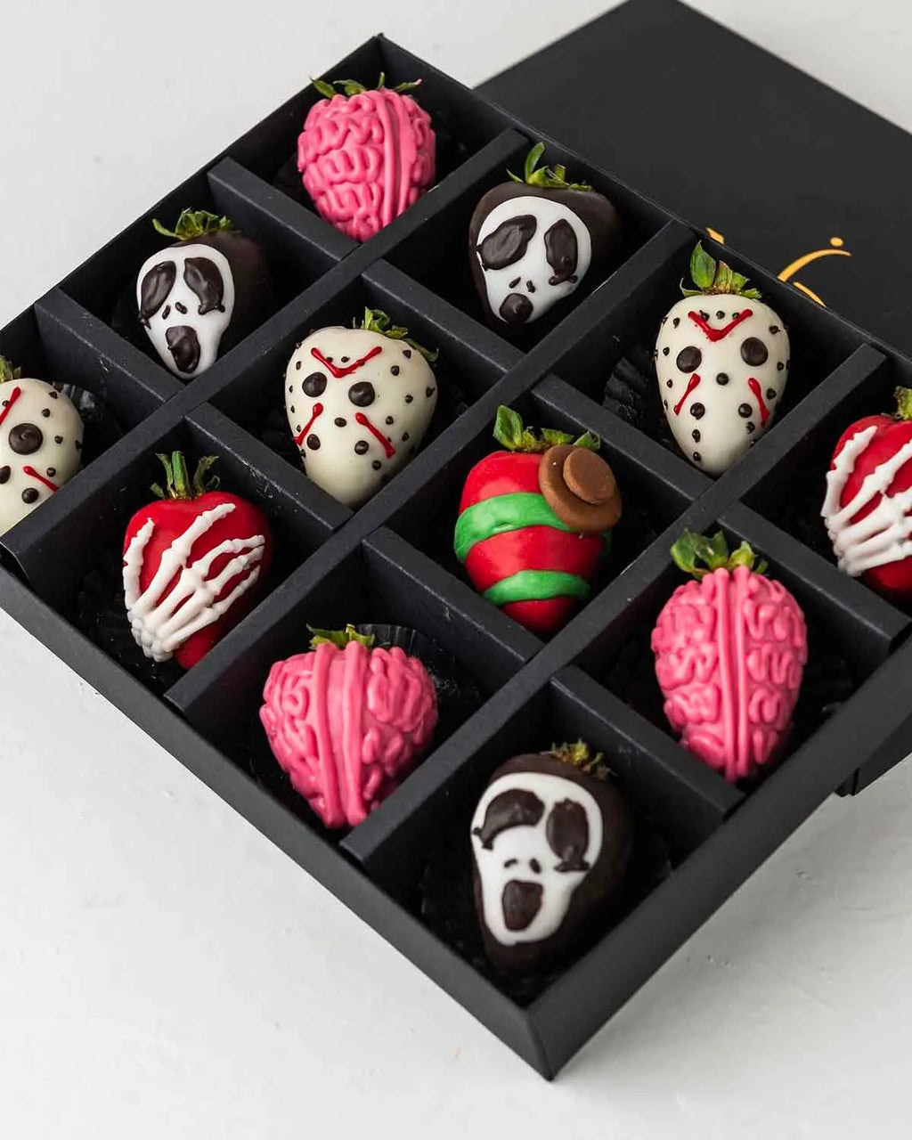 ghost-and-skeleton-chocolate-strawberries-dubai