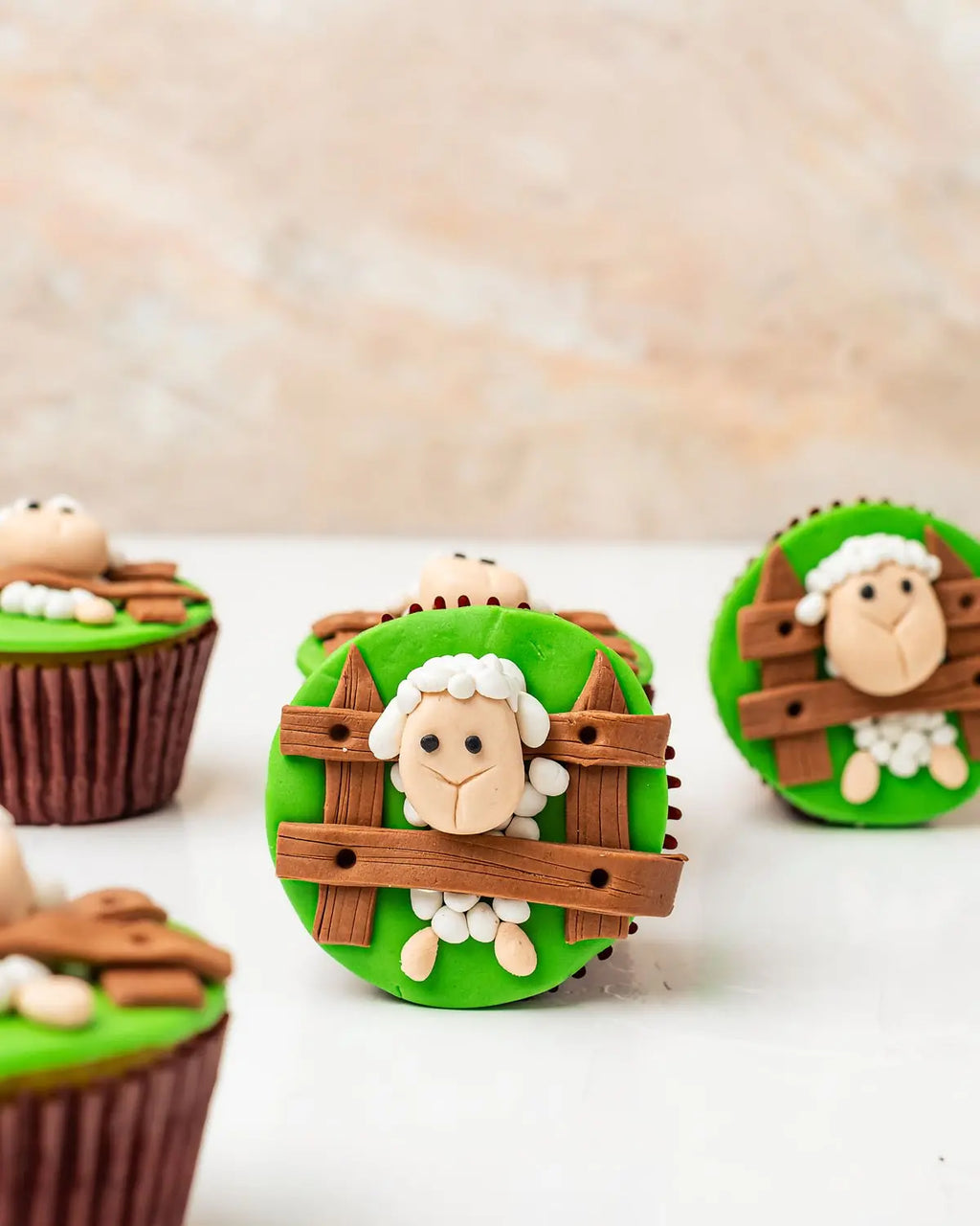 6-eid-cupcakes-dubai