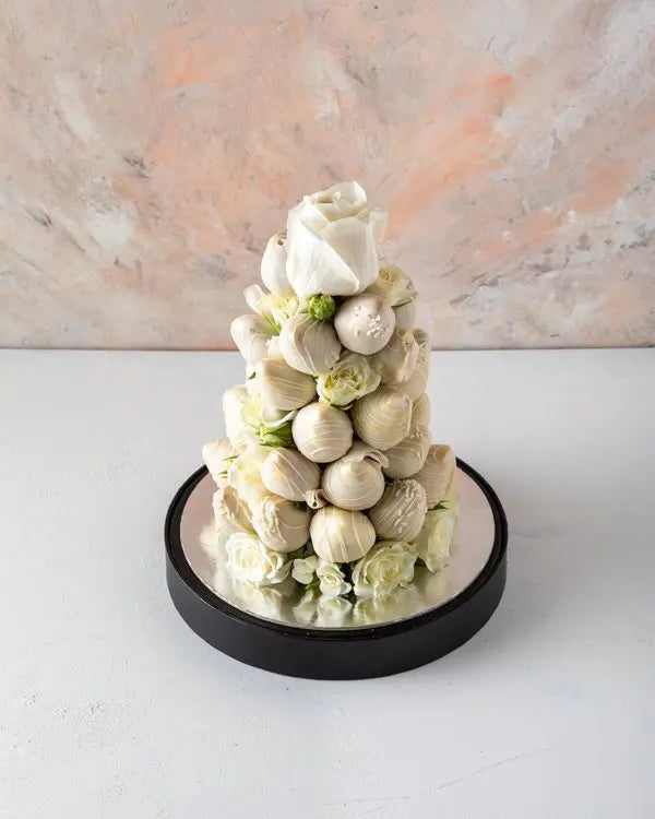 white-chocolate-strawberry-tower-dubai