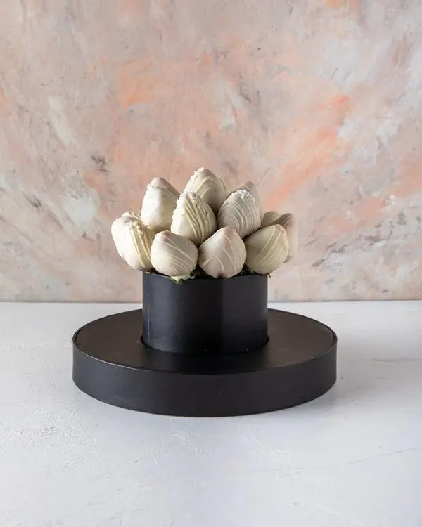white-berry-arrangement-dubai