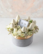 classic-stud-earrings-hampers-dubai