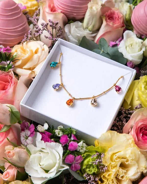 estelle-necklace-hamper-dubai