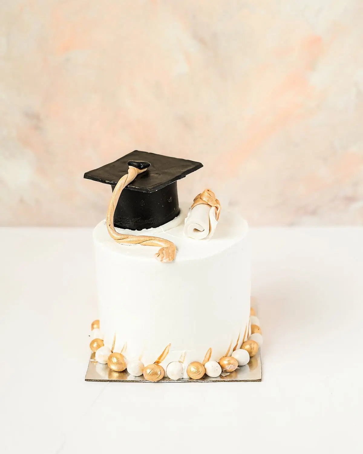mini-graduation-cake-dubai