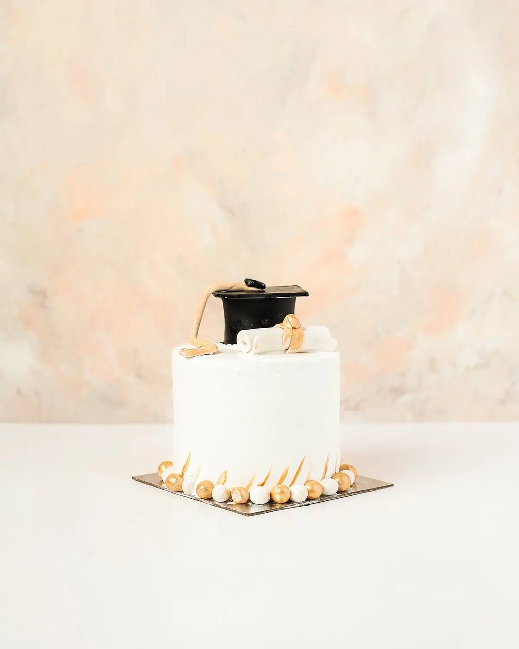 mini-graduation-cake-dubai