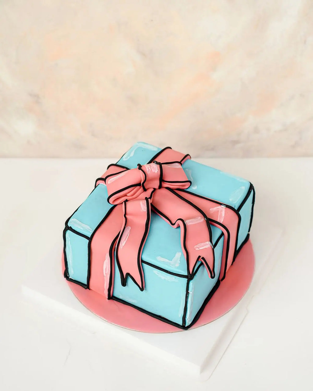 gift-cartoon-cake-dubai