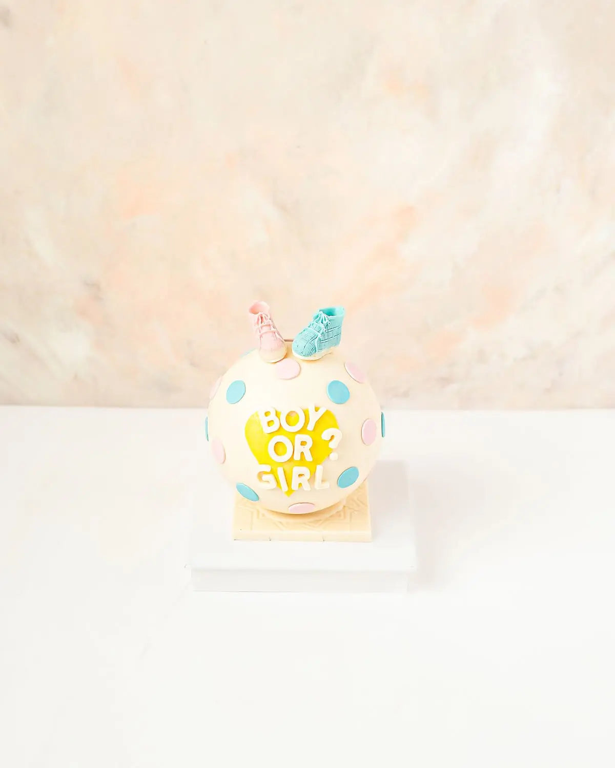 gender-reveal-chocolate-dubai