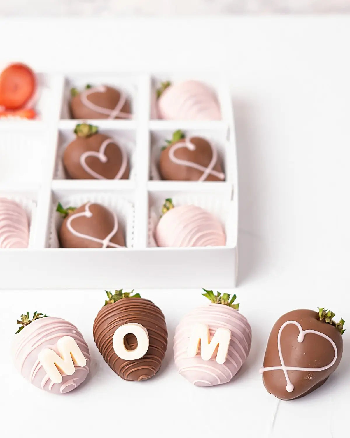 mothers-day-12-strawberries-dubai