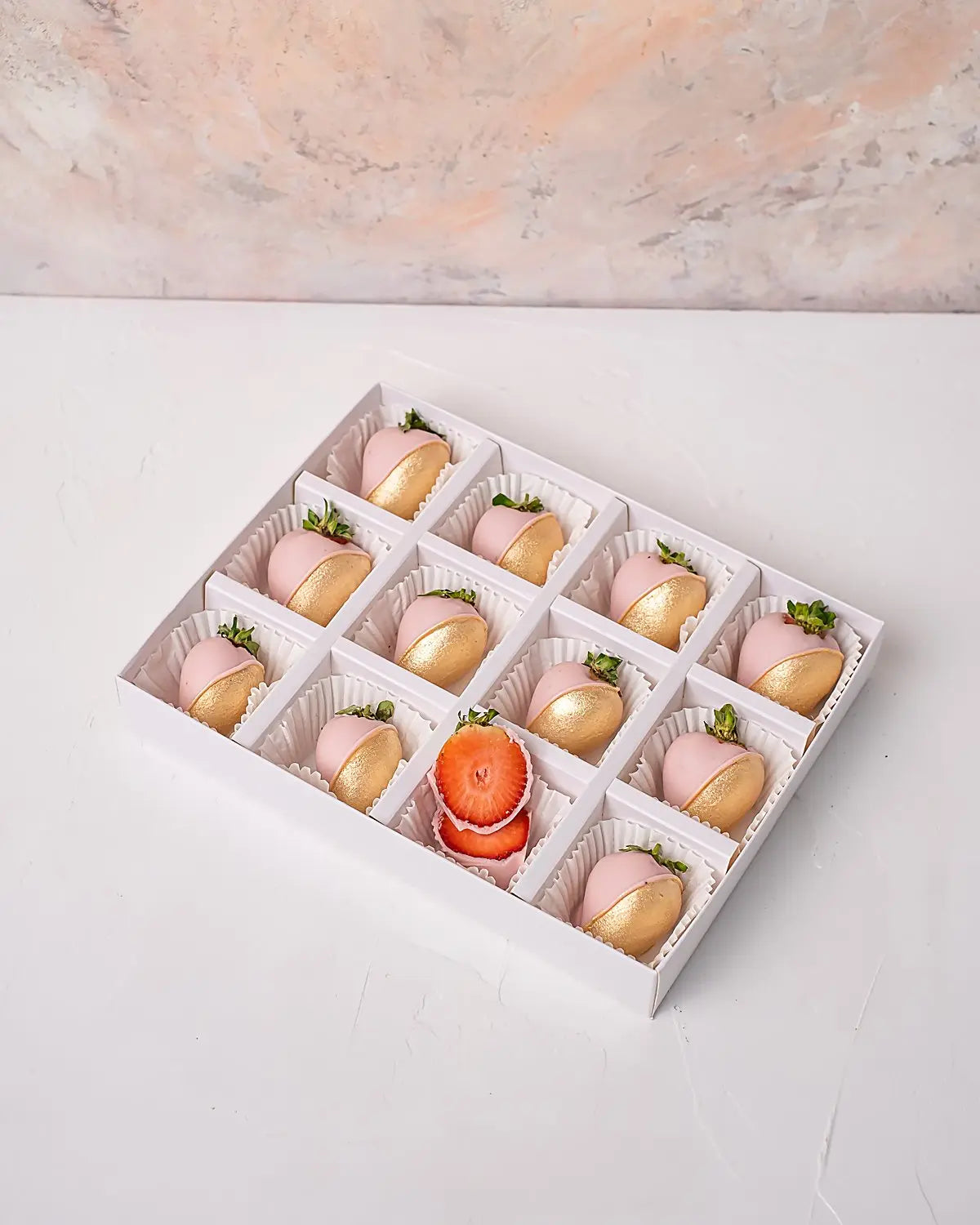 ruby-and-gold-strawberries-dubai