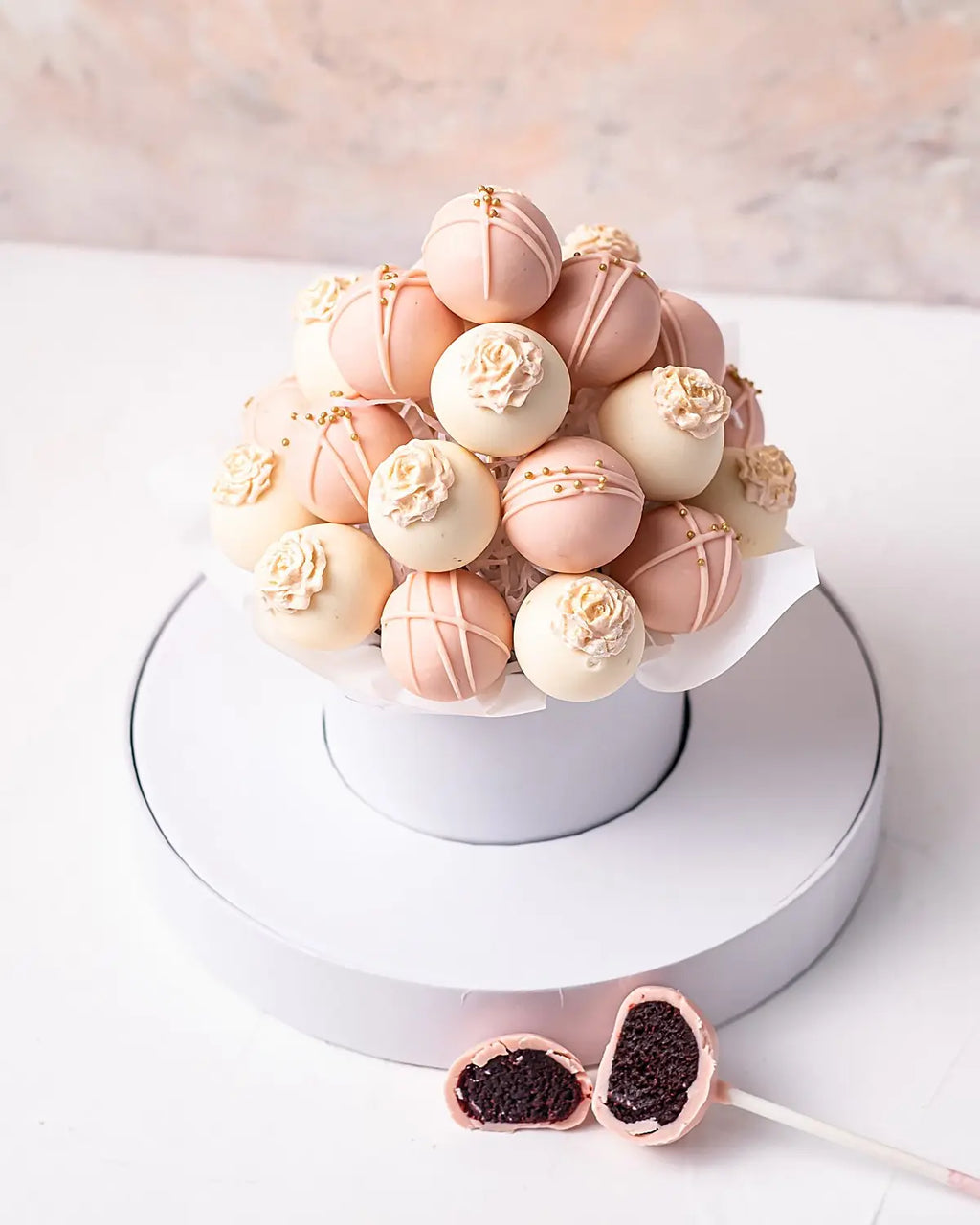 20-mothers-day-assorted-cake-pops-dubai