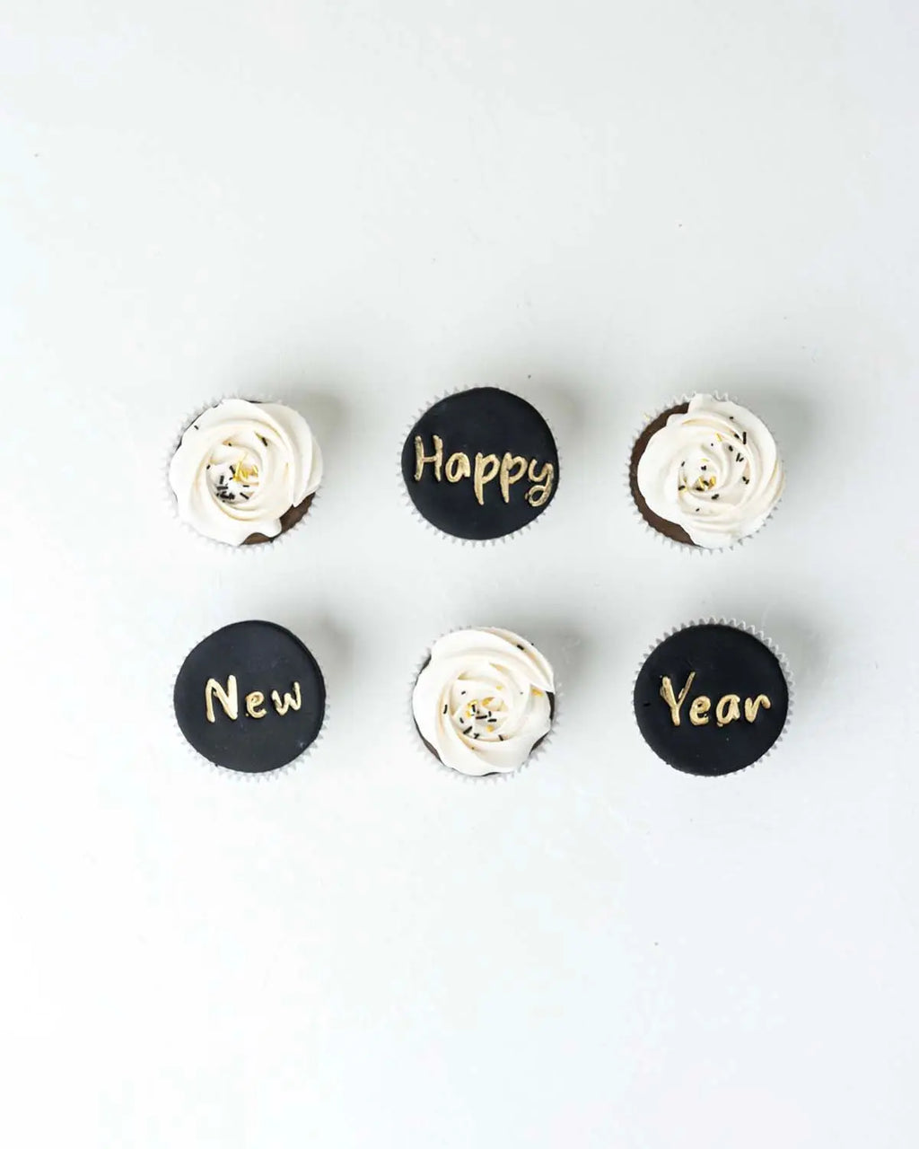 6-new-year-theme-cake-dubai