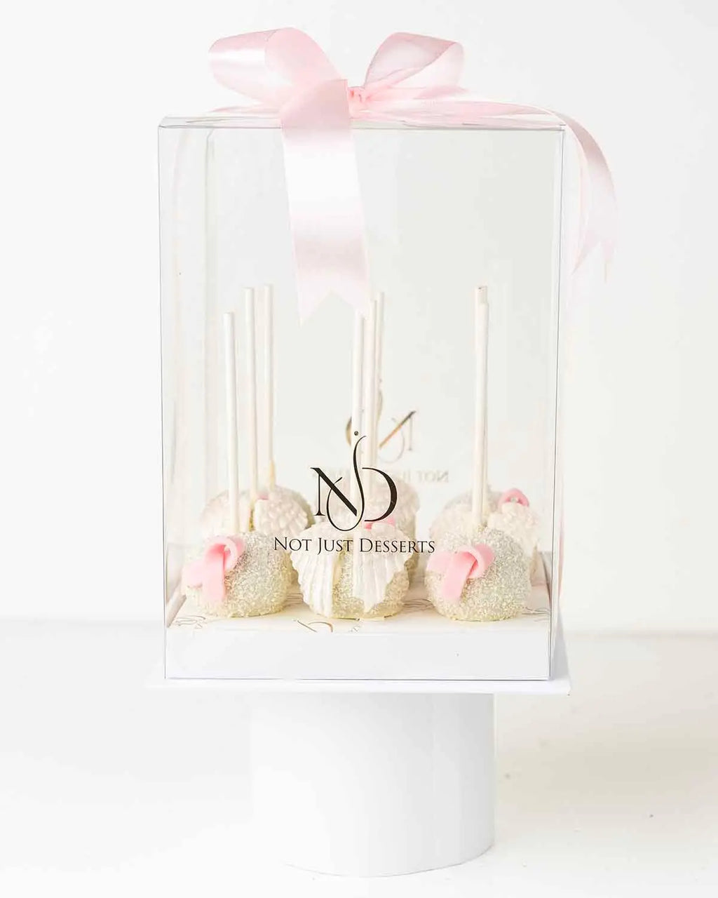 bow-and-wings-white-chocolate-cake-pops-dubai