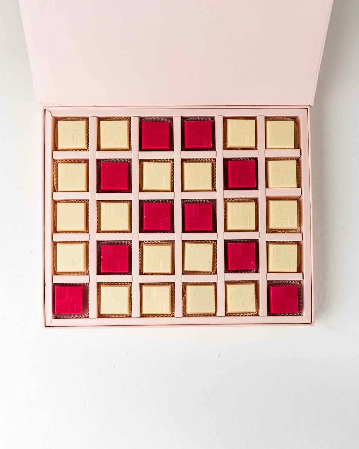 30-assorted-pink-october-chocolates-dubai