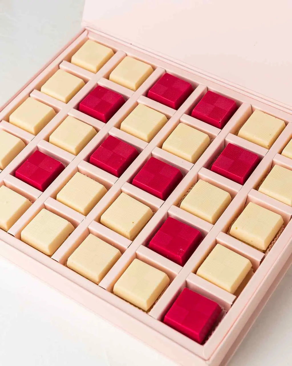 30-assorted-pink-october-chocolates-dubai