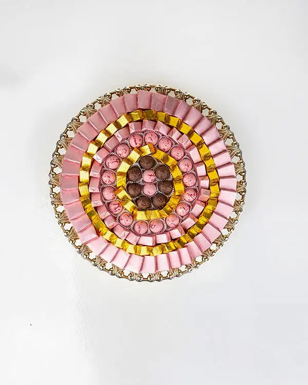 133-assorted-chocolates-tray-dubai