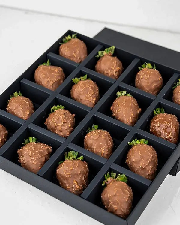 kunafa-and-milk-chocolate-covered-strawberries-dubai