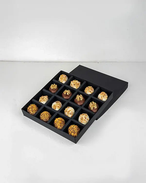 chocolate-covered-strawberries-with-nuts-dubai