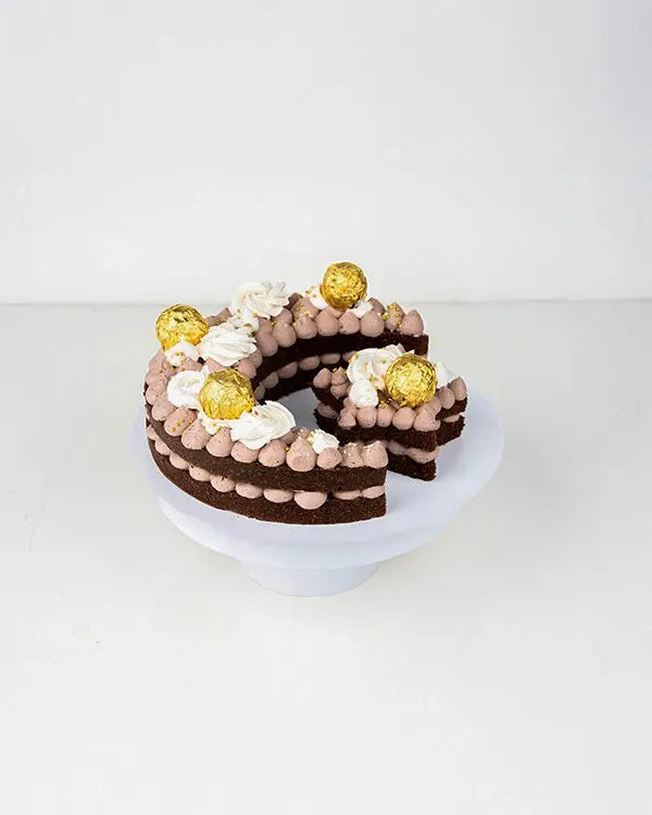 1kg-chocolate-mocha-crescent-cake-dubai