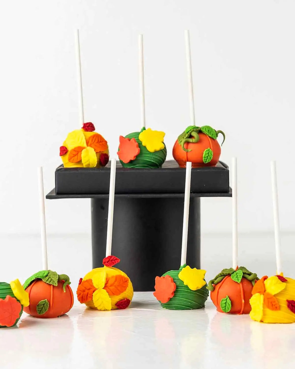 fall-theme-cake-pops-dubai