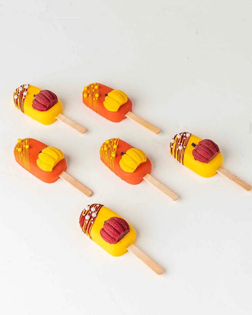 fall-theme-cakesicles-dubai