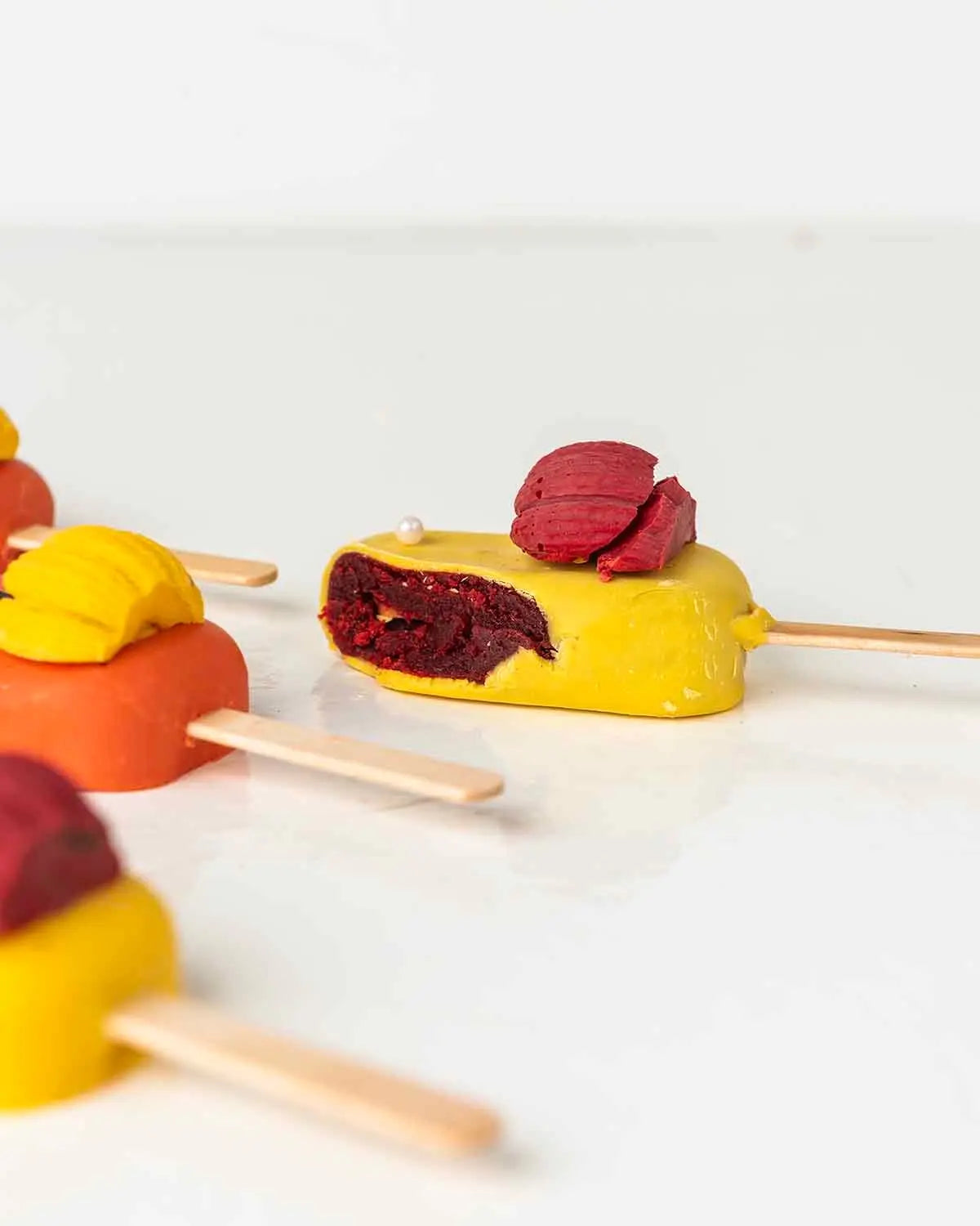 fall-theme-cakesicles-dubai