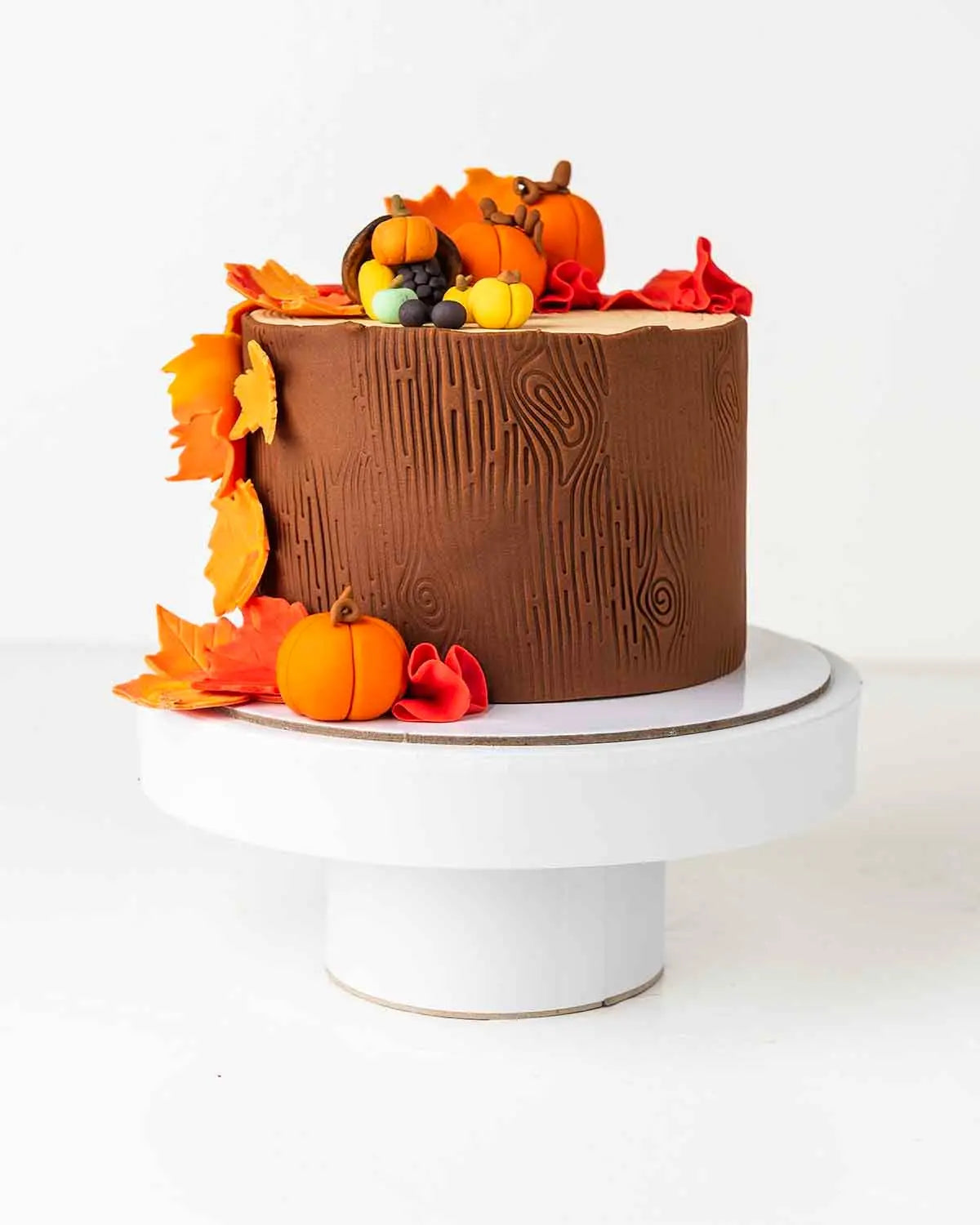 fall-theme-1kg-cake-dubai