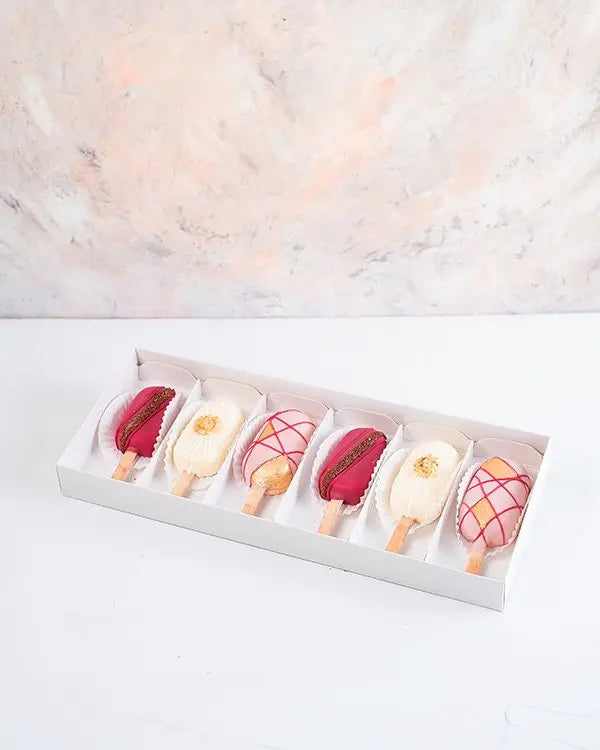 pink-and-white-chocolate-cakesicles-dubai
