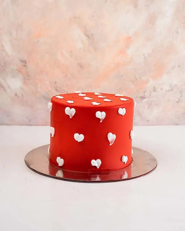 red-cakes-with-hearts-dubai