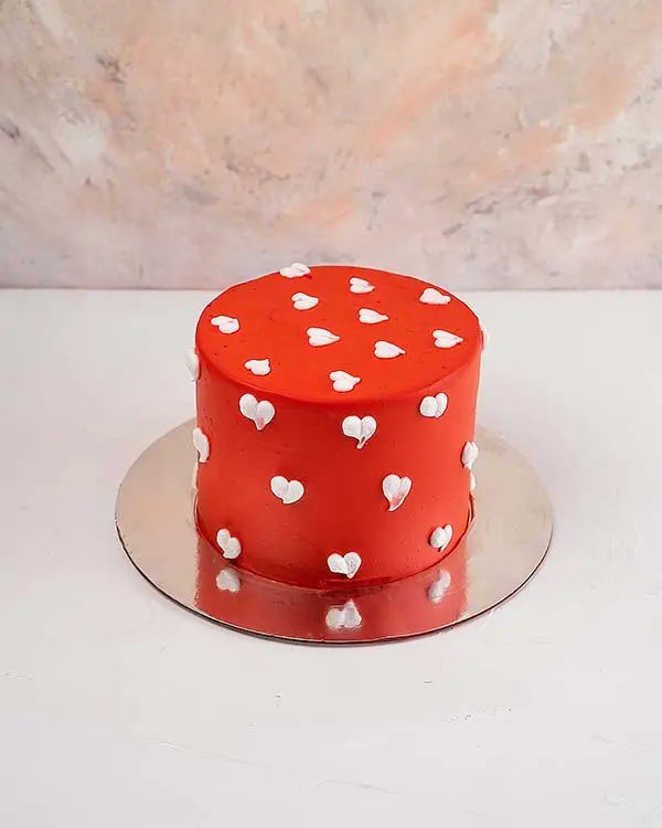 red-cakes-with-hearts-dubai