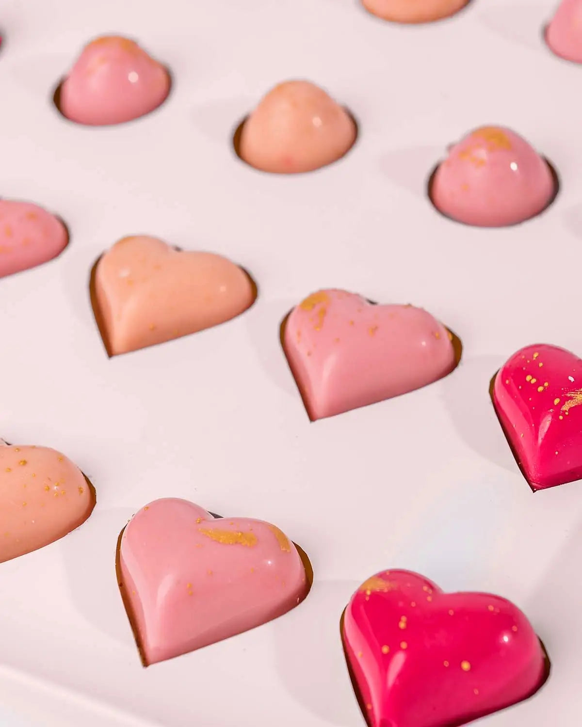 20-assorted-hearts-and-bonbon-dubai