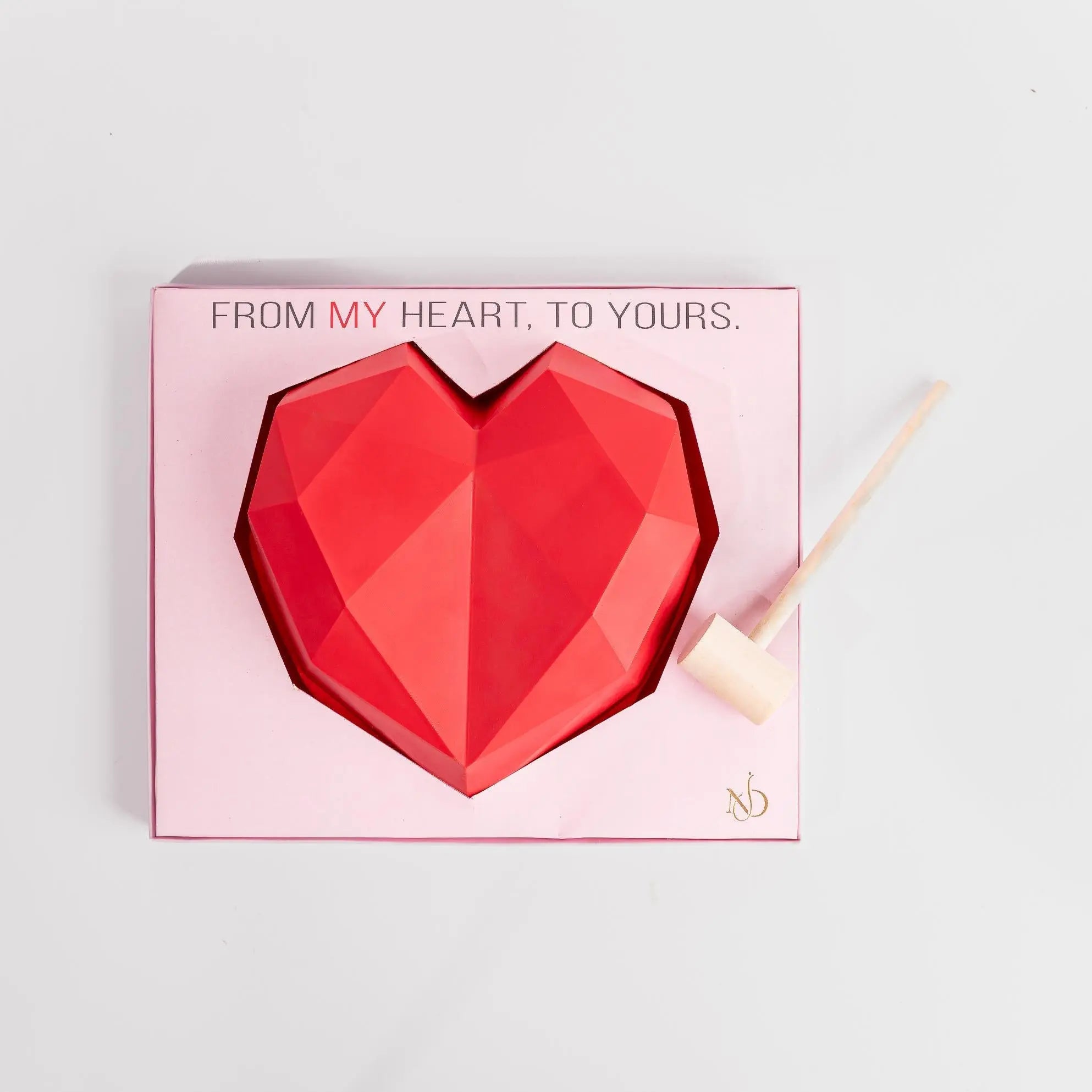luxury-smash-heart-chocolate-gift-dubai