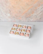 pink-and-white-christmas-strawberries-dubai