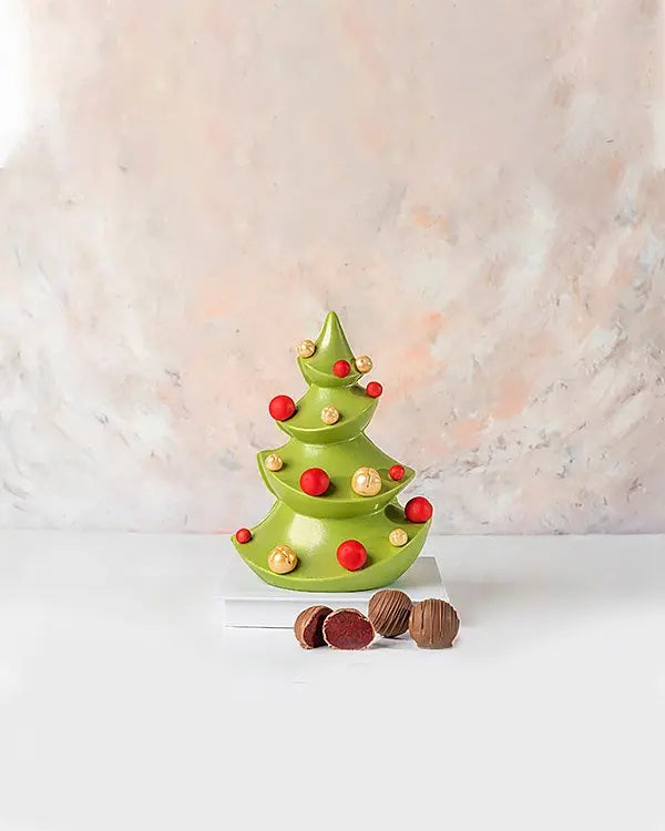 green-and-red-christmas-tree-dubai