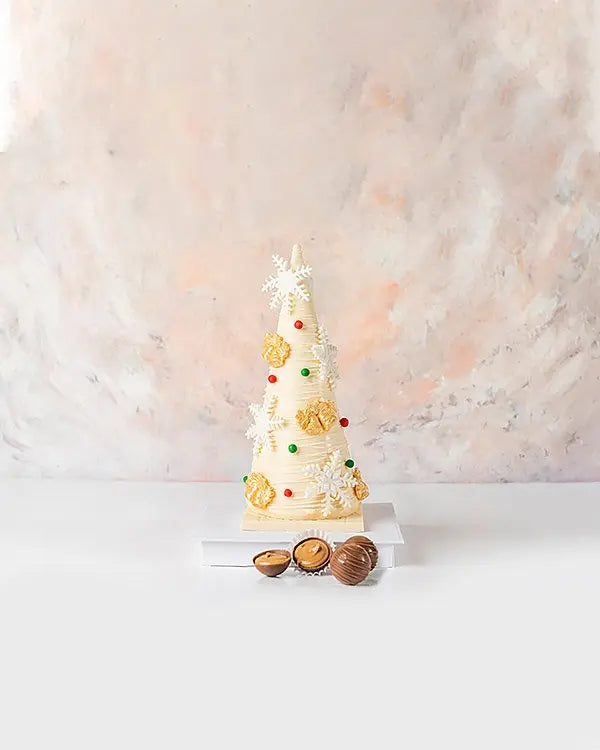 white-christmas-tree-dubai