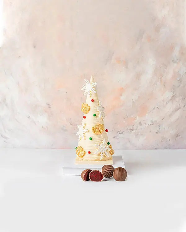 white-christmas-tree-dubai