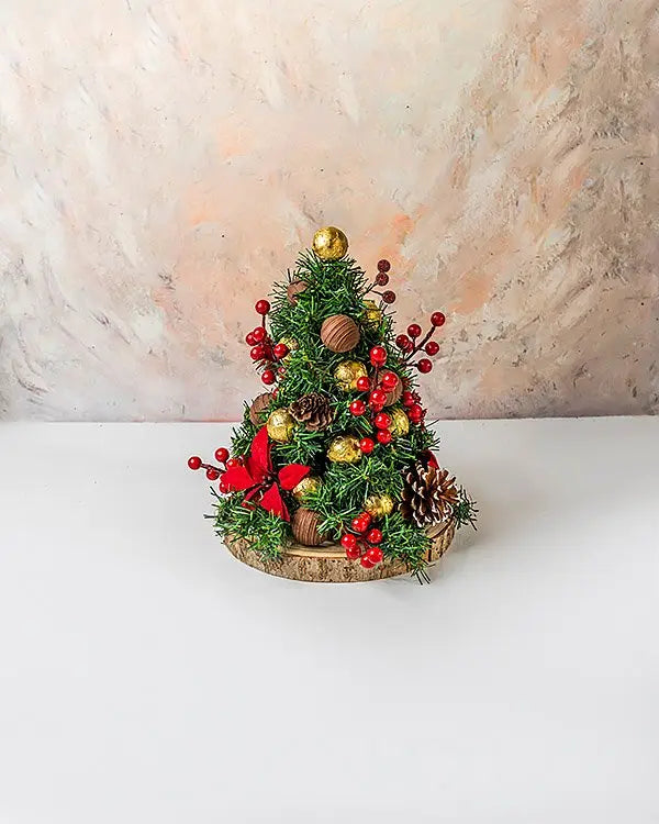 christmas-tree-with-edible-ornaments-dubai
