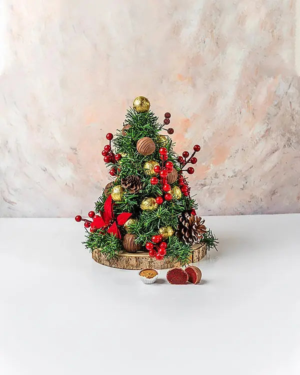 christmas-tree-with-edible-ornaments-dubai