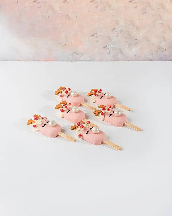pretty-reindeer-cakesicles-dubai