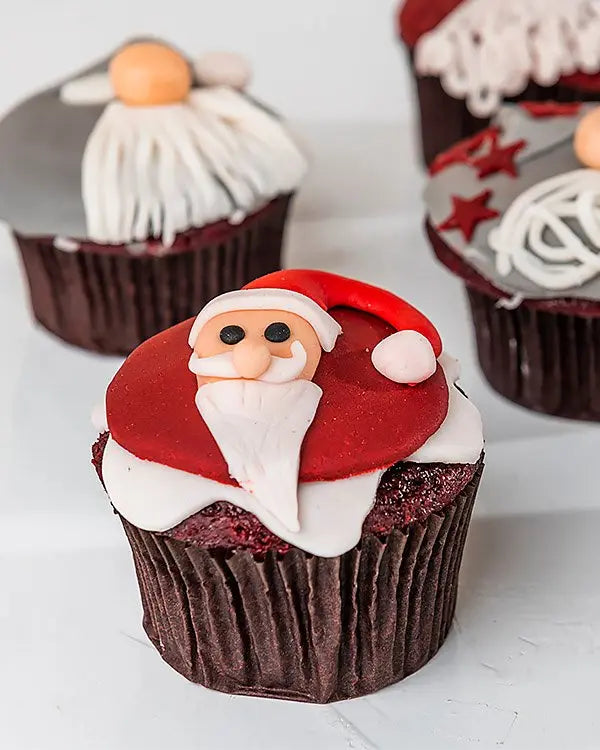 red-and-grey-christmas-cupcakes-dubai