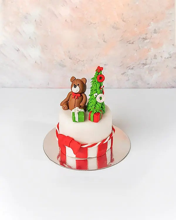 chocolate-teddy-and-tree-christmas-cake-dubai