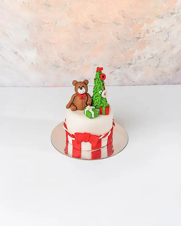 chocolate-teddy-and-tree-christmas-cake-dubai