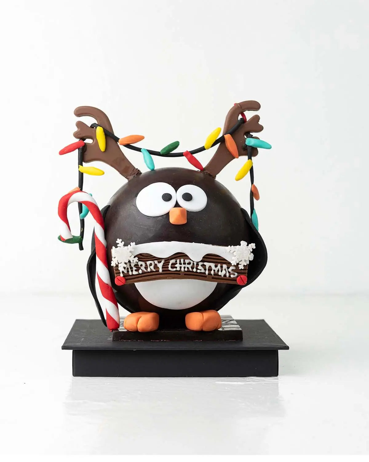 penguin-with-ribbons-dubai