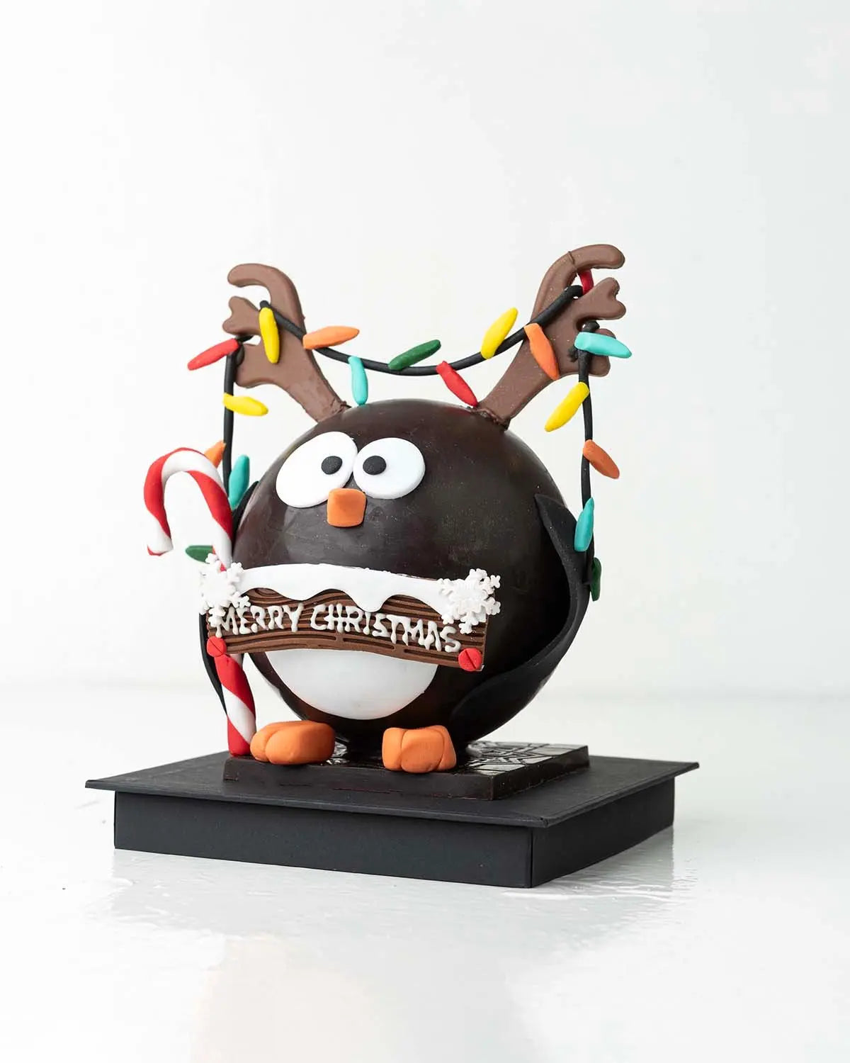 penguin-with-ribbons-dubai
