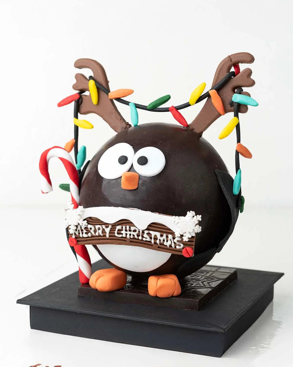 penguin-with-ribbons-dubai