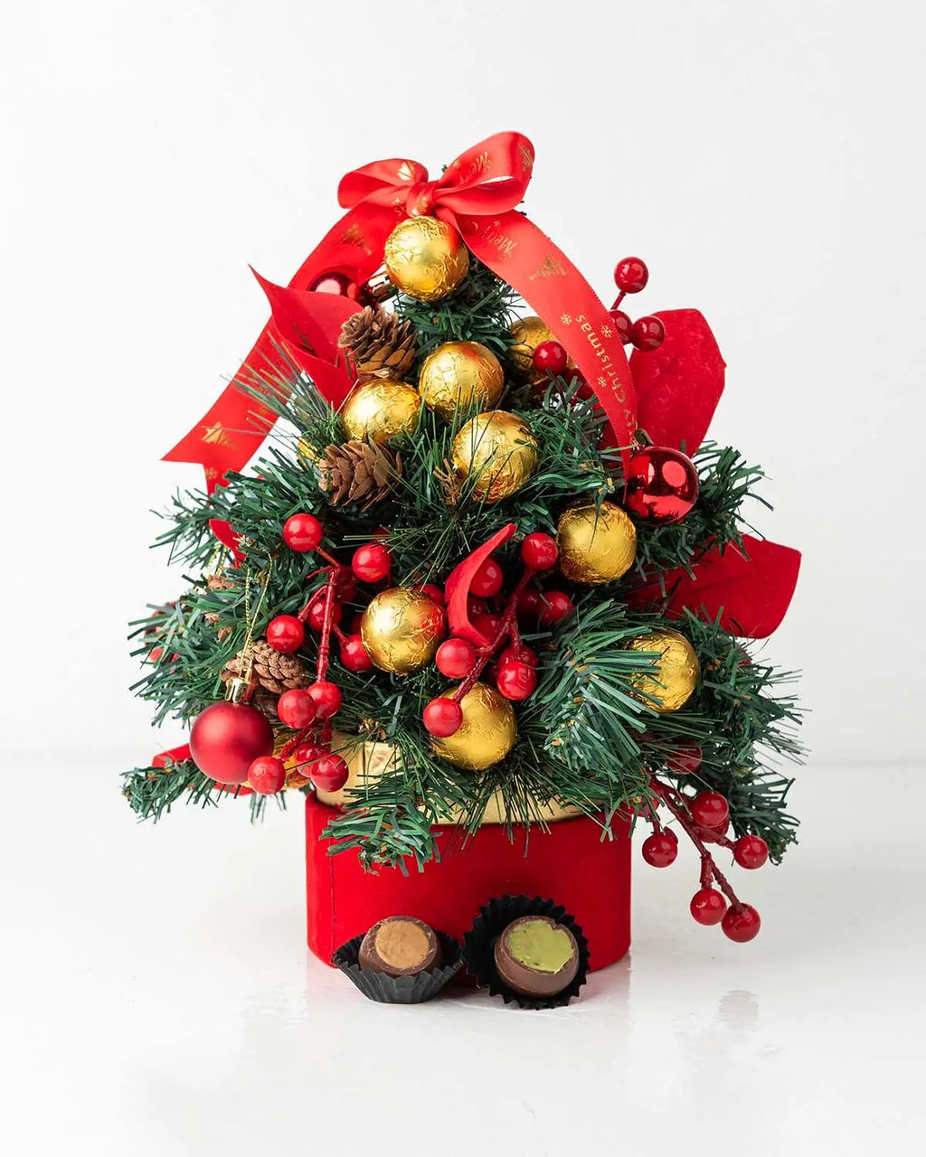 christmas-tree-with-edible-baubles-dubai
