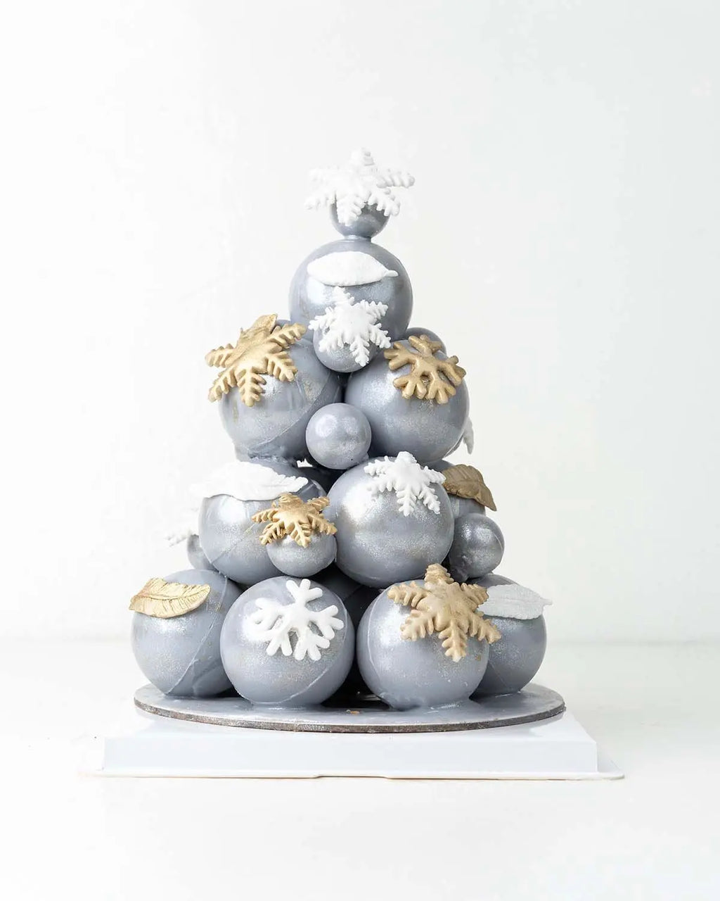 small-and-large-chocolate-bauble-tree-dubai