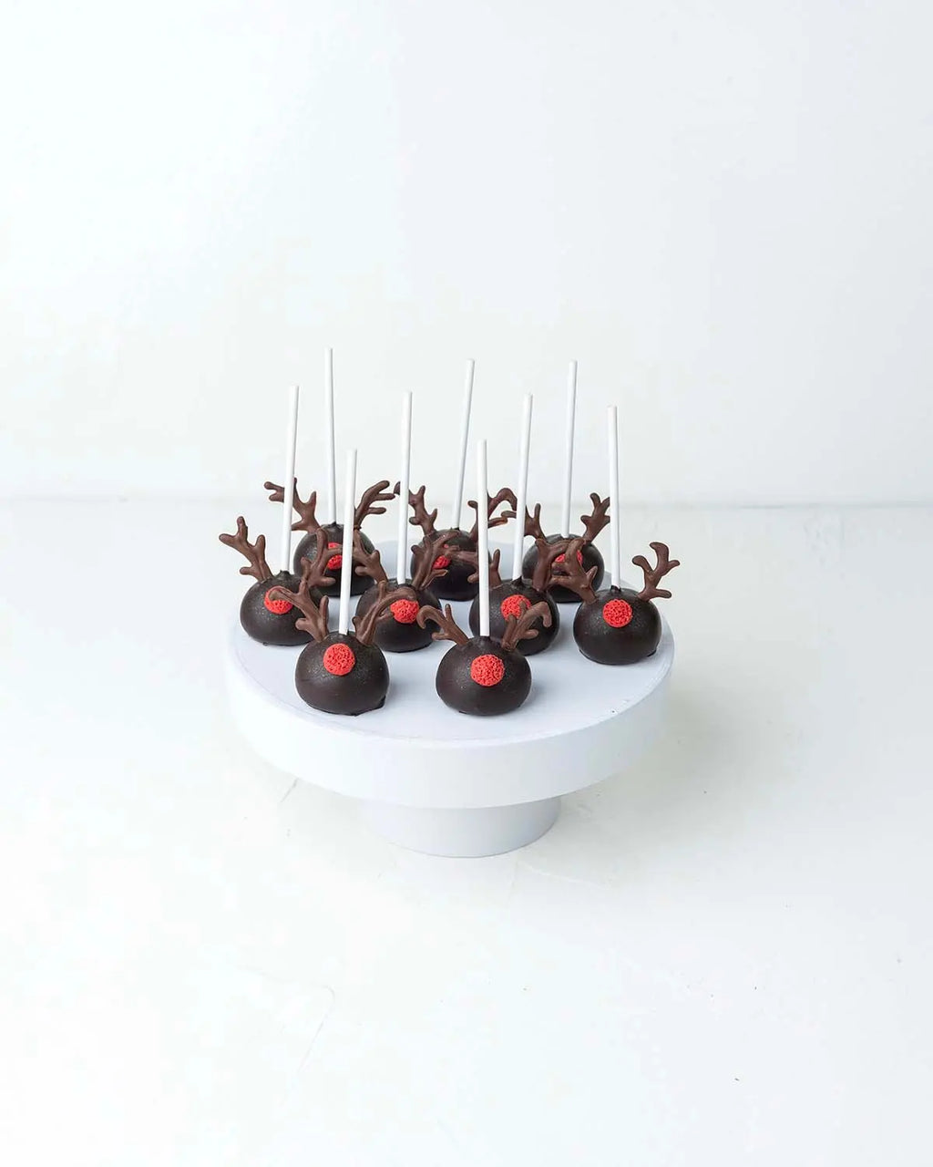 reindeer-9-cake-pops-dubai