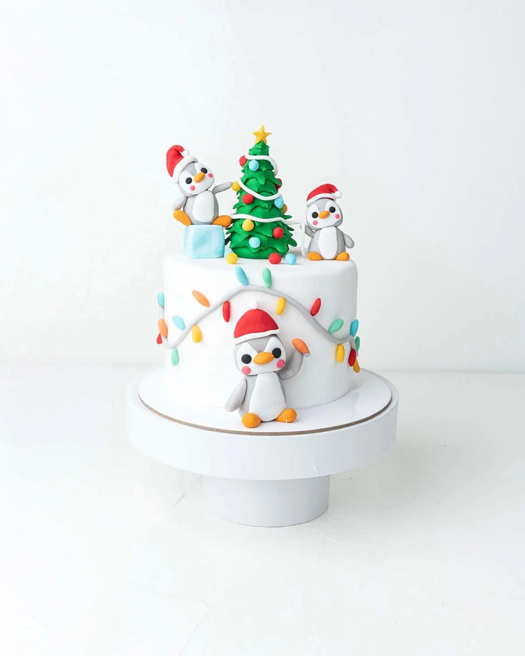 penguin-theme-cake-dubai