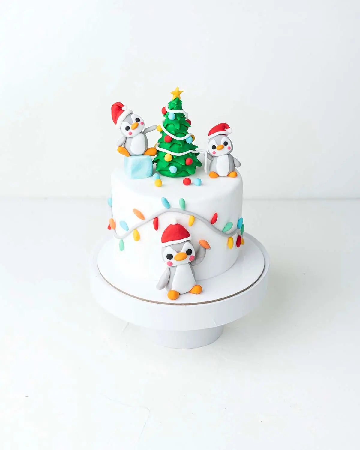 penguin-theme-cake-dubai