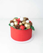 2kg-christmas-cake-with-edible-baubles-dubai